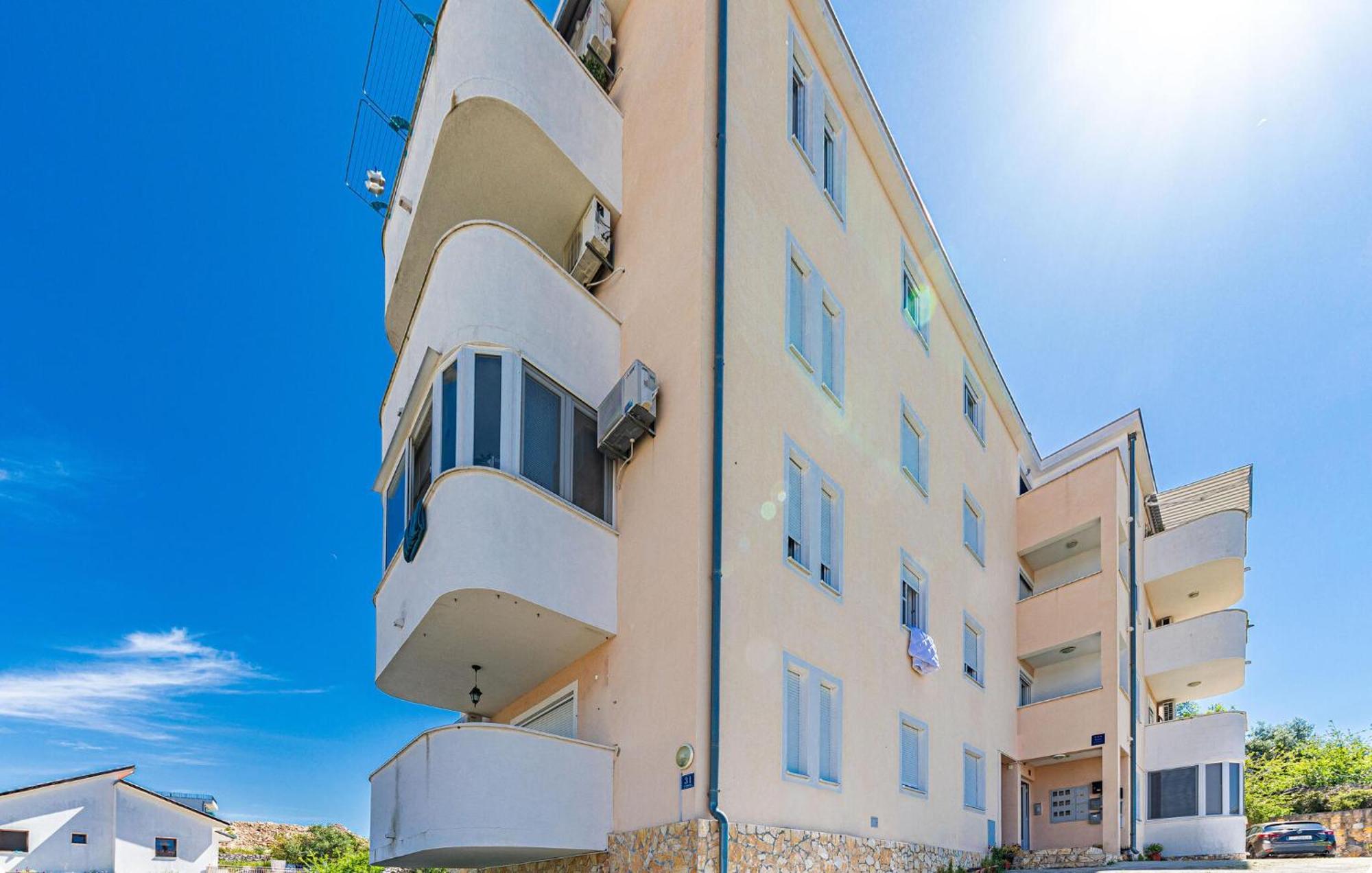 1 Bedroom Stunning Apartment In Okrug Gornji Trogir Exterior photo